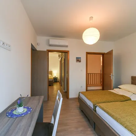 Dalmacija Vi Villa *